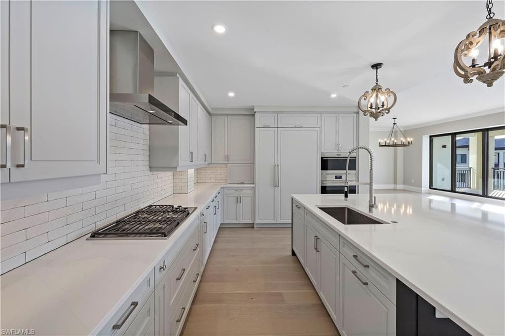 1130 3rd Ave S 512, Naples, FL 34102-9