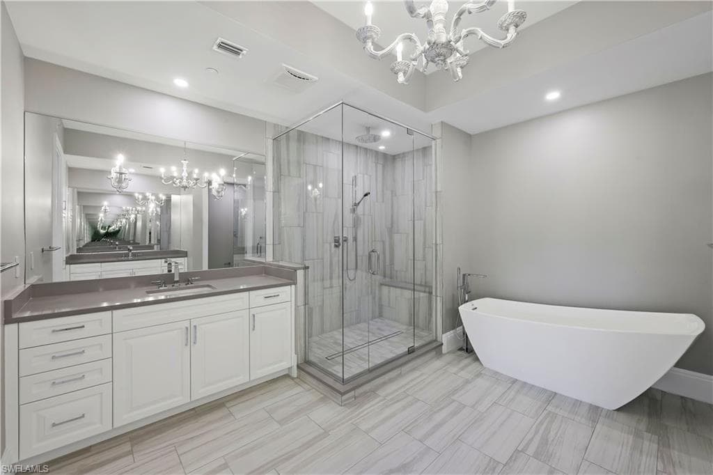 1130 3rd Ave S 512, Naples, FL 34102-13