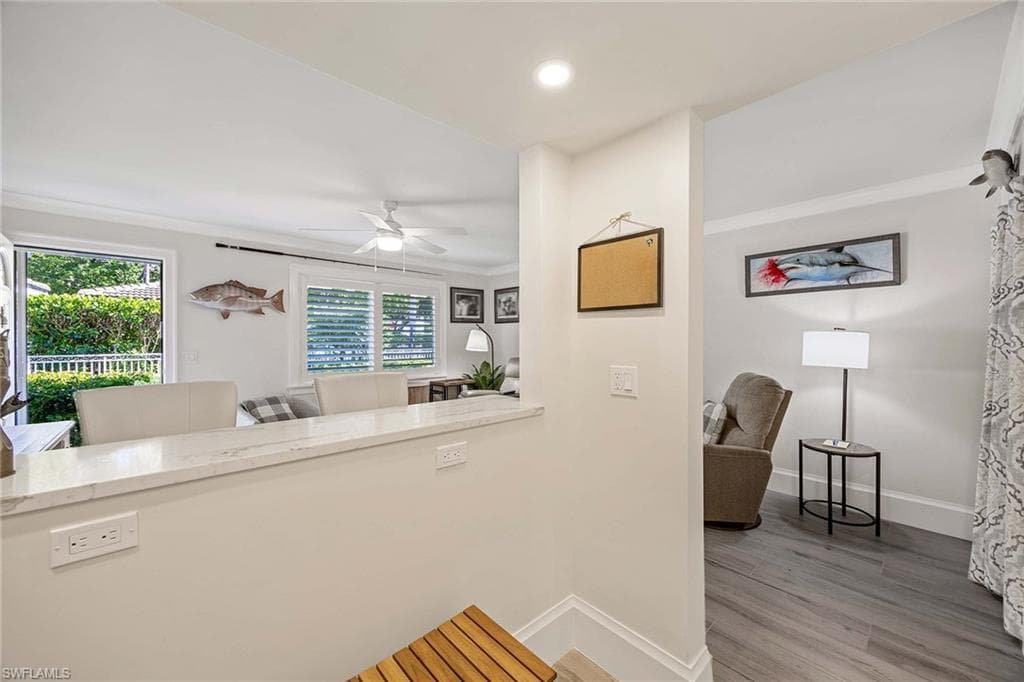 950 7th Ave S 14, Naples, FL 34102-14
