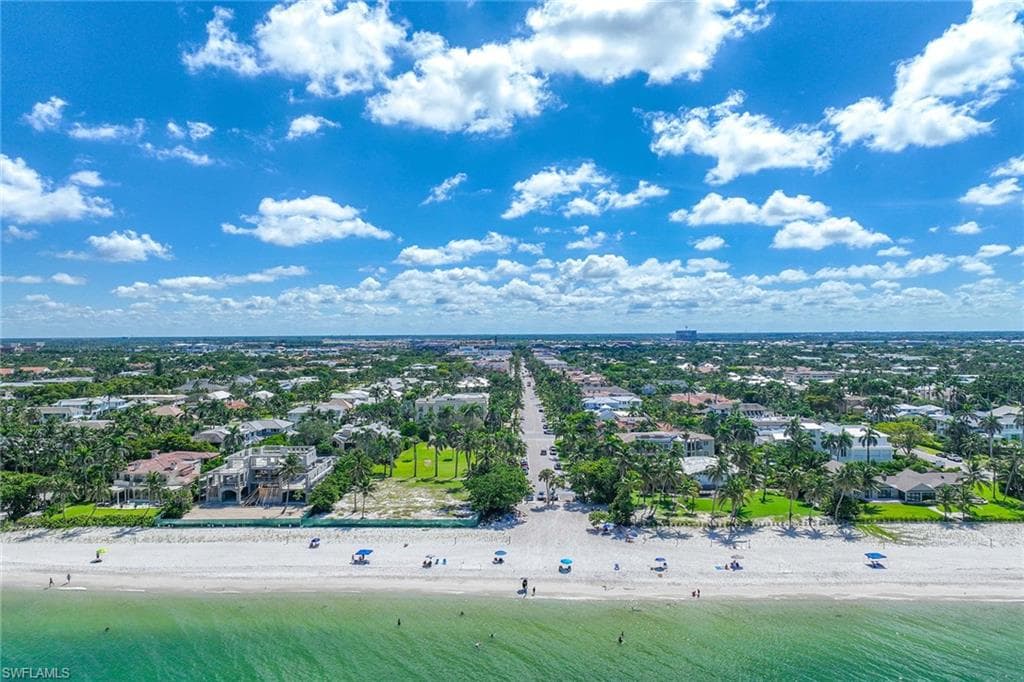 950 7th Ave S 14, Naples, FL 34102-38