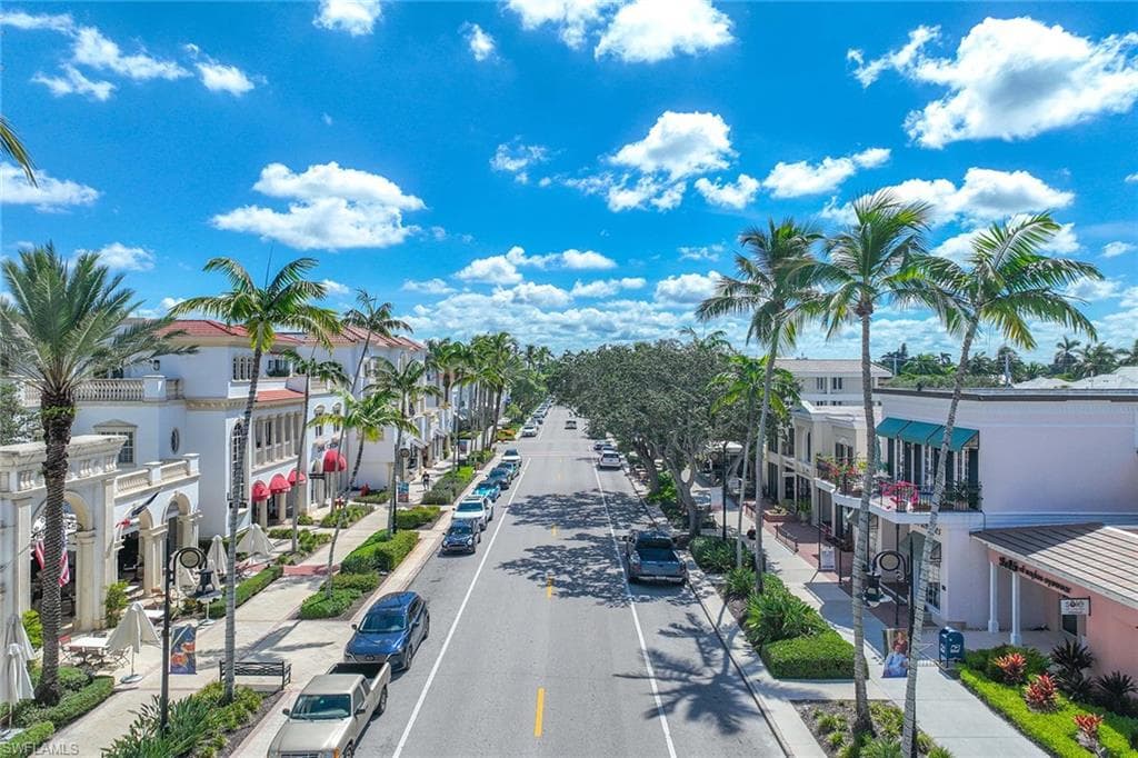 950 7th Ave S 14, Naples, FL 34102-42