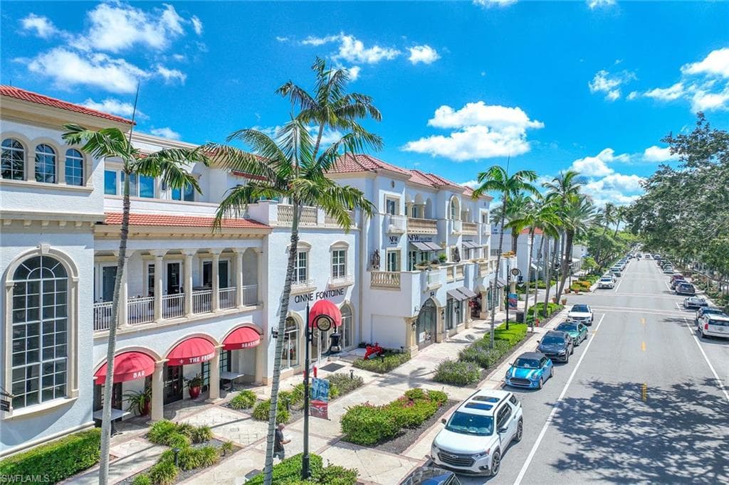 950 7th Ave S 14, Naples, FL 34102-45