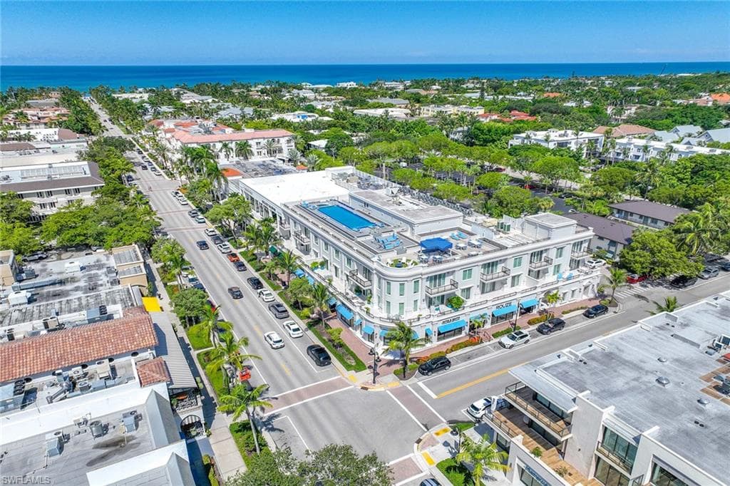 950 7th Ave S 14, Naples, FL 34102-49