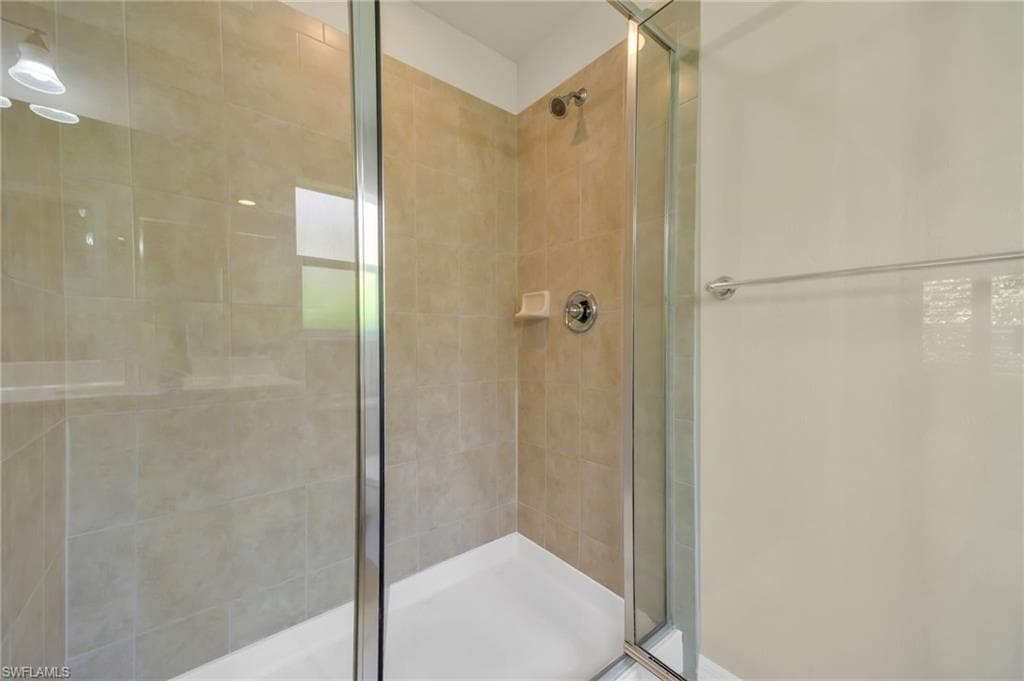 8749 Querce Ct, Naples, FL 34114-18