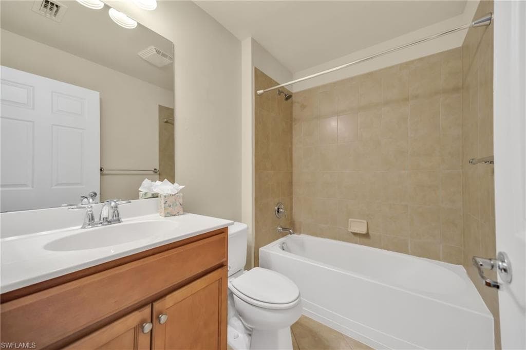 8749 Querce Ct, Naples, FL 34114-22