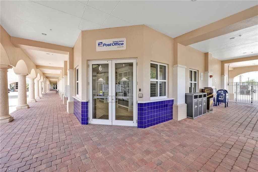 8749 Querce Ct, Naples, FL 34114-39