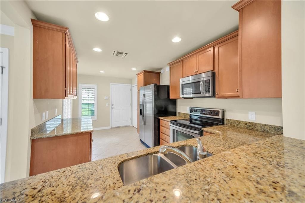 8749 Querce Ct, Naples, FL 34114-6