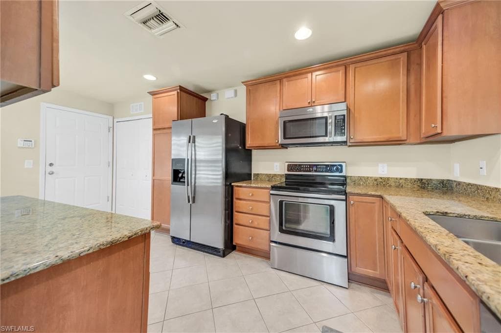 8749 Querce Ct, Naples, FL 34114-7