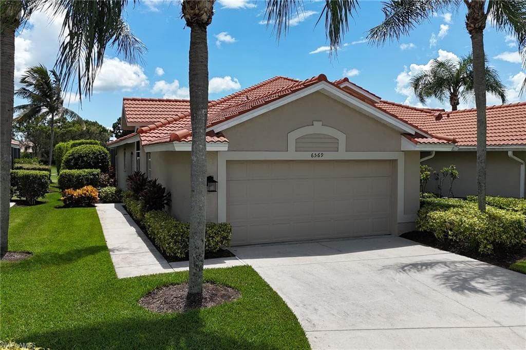6569 Castlelawn Pl 43, Naples, FL 34113-15