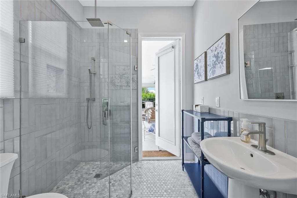 4837 Regal Dr, Bonita Springs, FL 34134-34