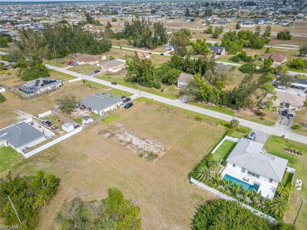 1626 1st Pl, Cape Coral, FL 33993-4