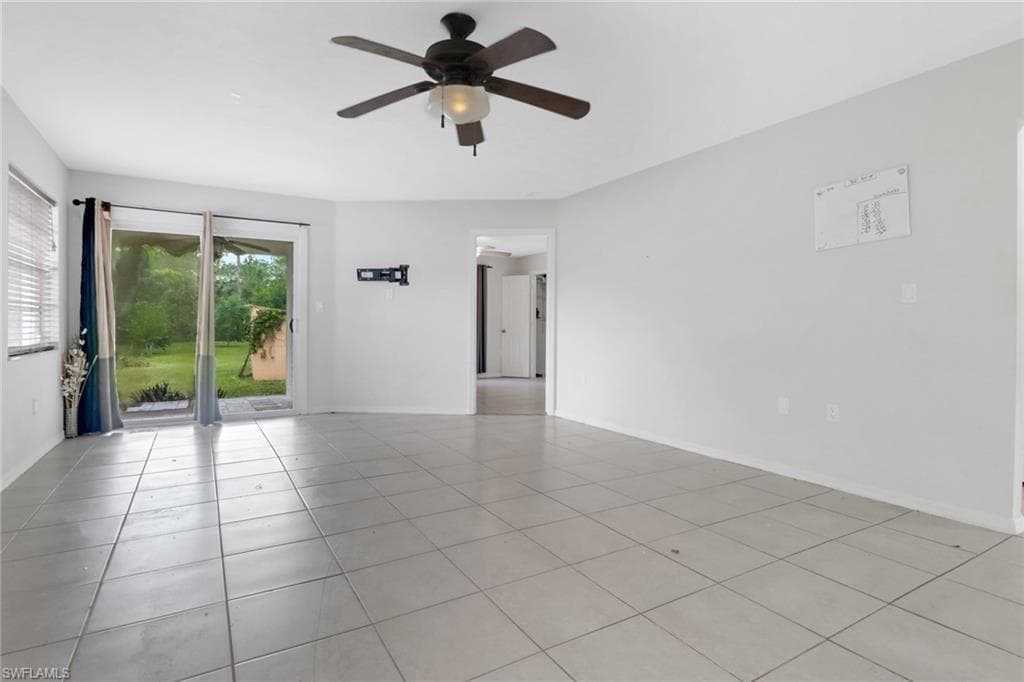 2075 17th St SW, Naples, FL 34117-14