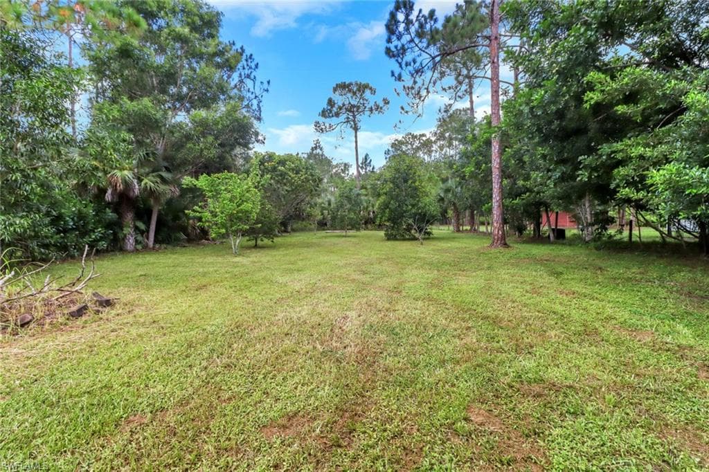 2075 17th St SW, Naples, FL 34117-26