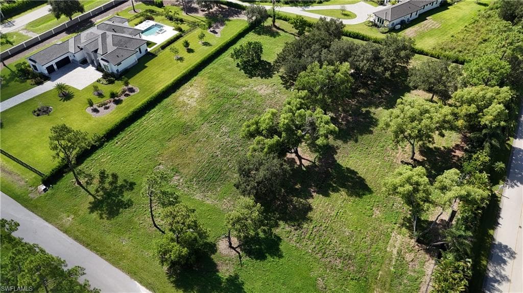 5458 Cherry Wood Dr, Naples, FL 34119-3