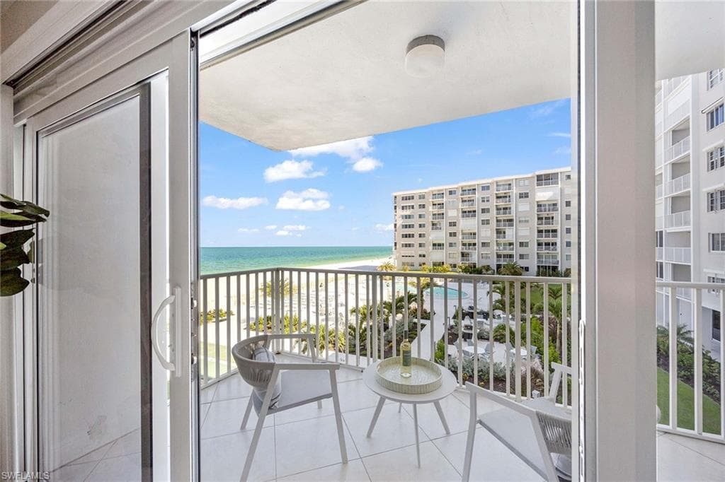 3443 Gulf Shore Blvd N 314, Naples, FL 34103-2