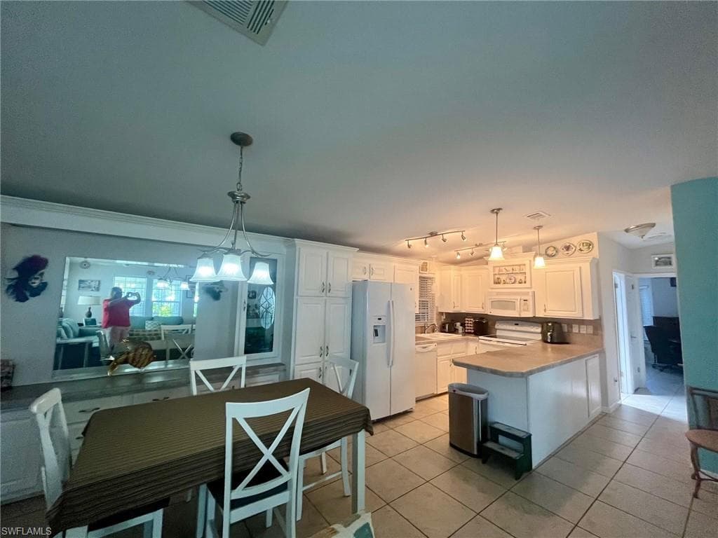 1128 Jade Lake Pt, Naples, FL 34114-9