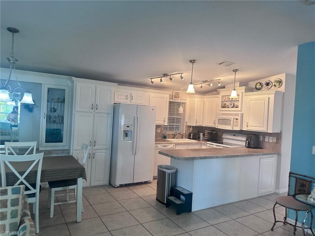 1128 Jade Lake Pt, Naples, FL 34114-19