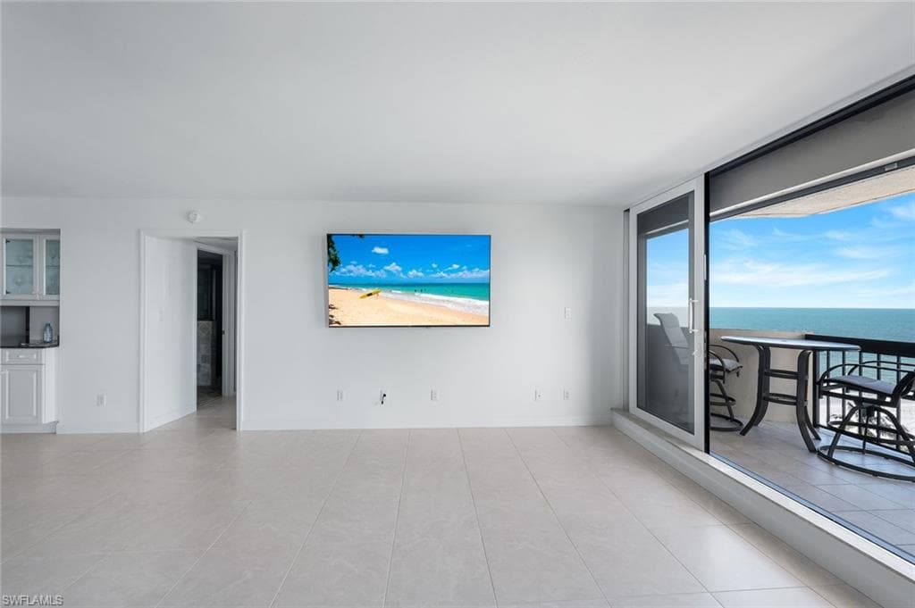 4001 Gulf Shore Blvd N 902, Naples, FL 34103-13