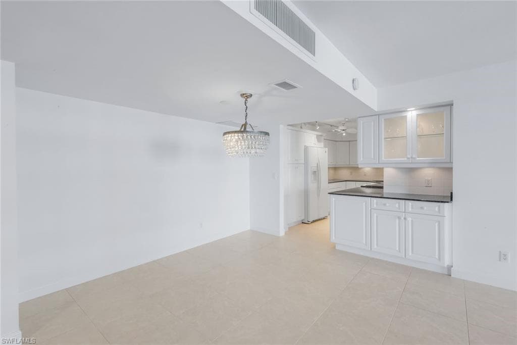 4001 Gulf Shore Blvd N 902, Naples, FL 34103-21