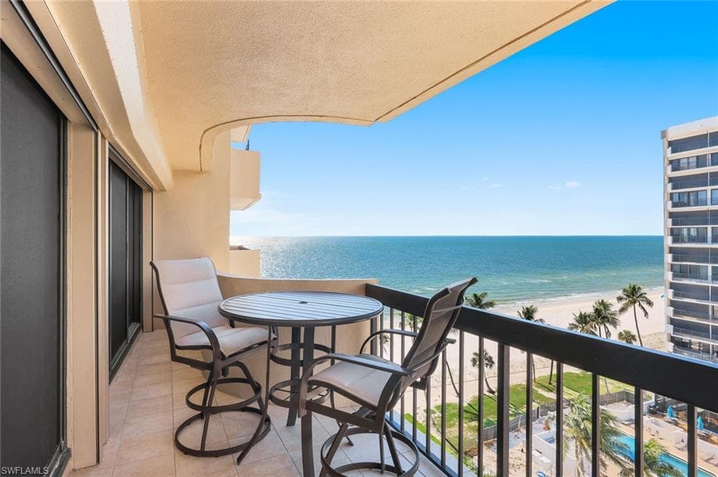 4001 Gulf Shore Blvd N 902, Naples, FL 34103-29