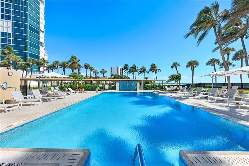 4001 Gulf Shore Blvd N 902, Naples, FL 34103-35
