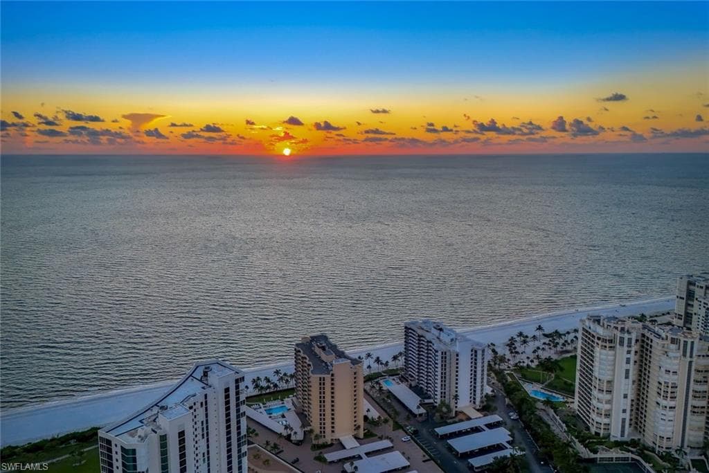 4001 Gulf Shore Blvd N 902, Naples, FL 34103-3