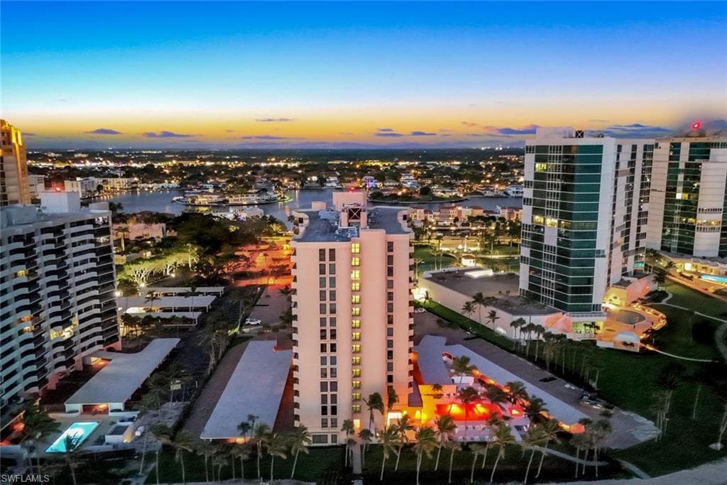 4001 Gulf Shore Blvd N 902, Naples, FL 34103-4