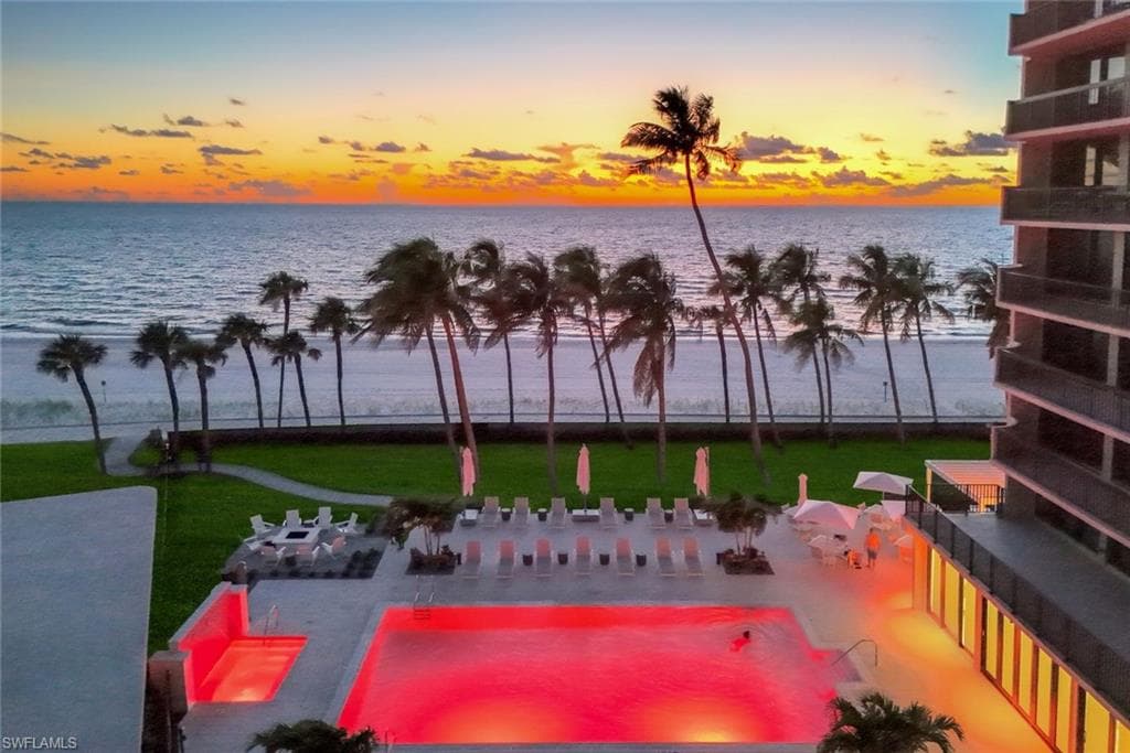 4001 Gulf Shore Blvd N 902, Naples, FL 34103-4