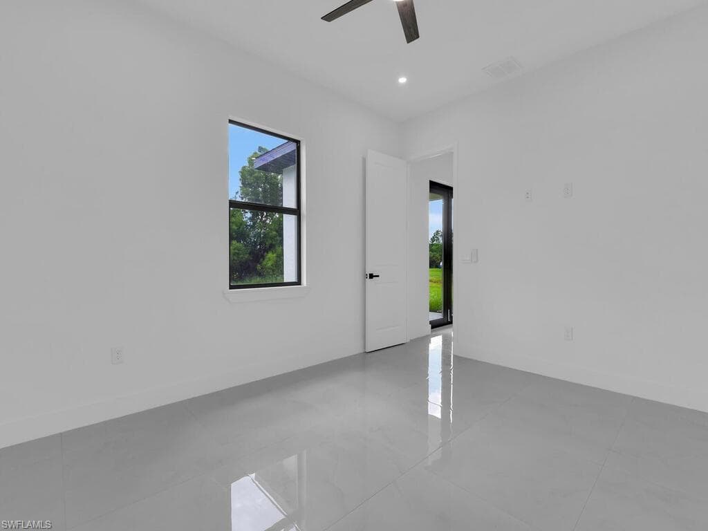 3421 24th St SW, Lehigh Acres, FL 33976-21