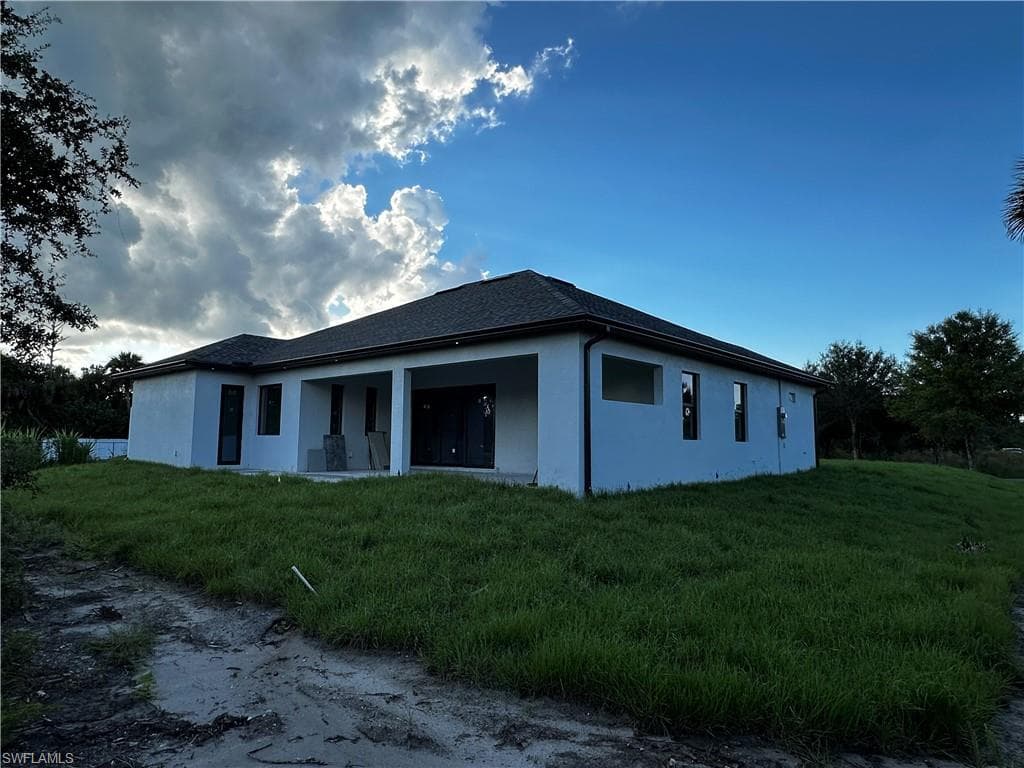 2832 6th Ave NE, Naples, FL 34120-9