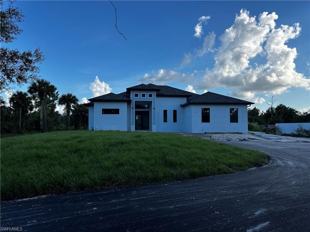 2832 6th Ave NE, Naples, FL 34120-2