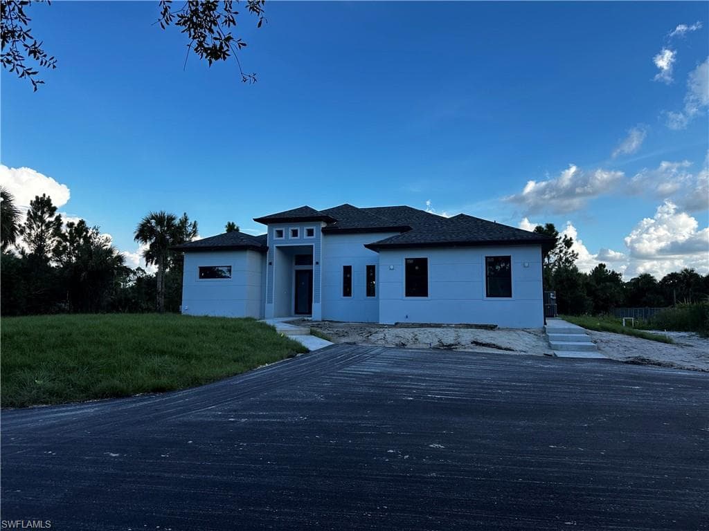 2832 6th Ave NE, Naples, FL 34120-4