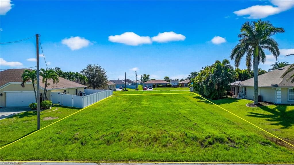 1227 13th Ave, Cape Coral, FL 33993-2