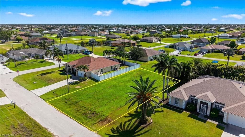 1227 13th Ave, Cape Coral, FL 33993-4