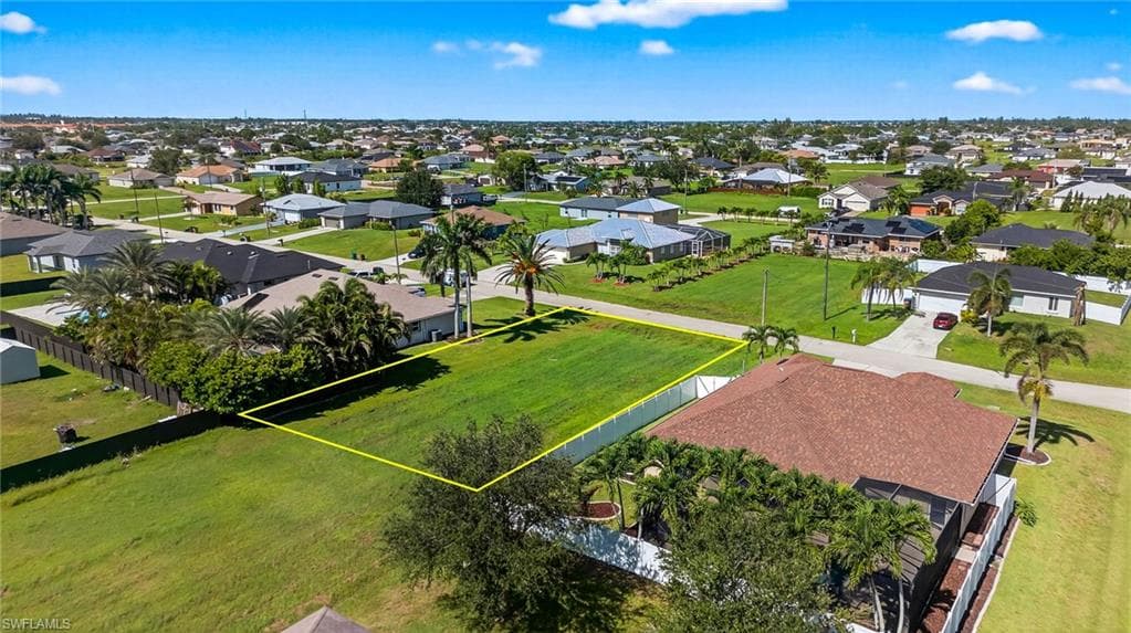 1227 13th Ave, Cape Coral, FL 33993-7