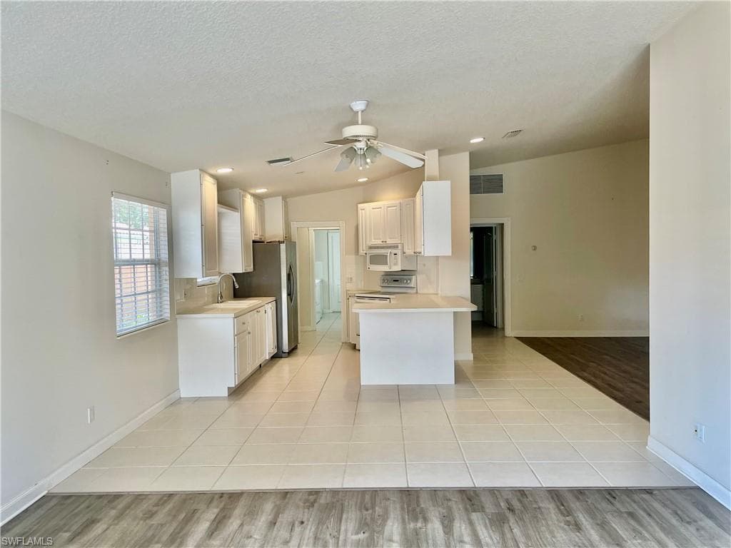 4824 Lasqueti Way, Naples, FL 34119-4
