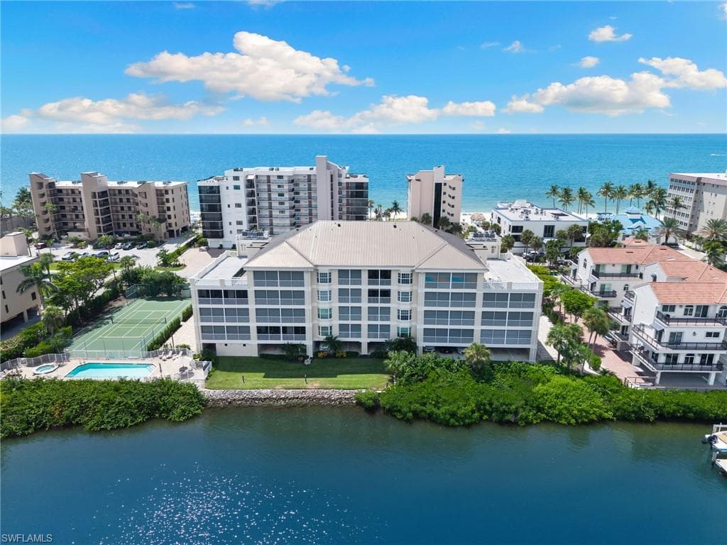 9380 Gulf Shore Dr 402, Naples, FL 34108-1