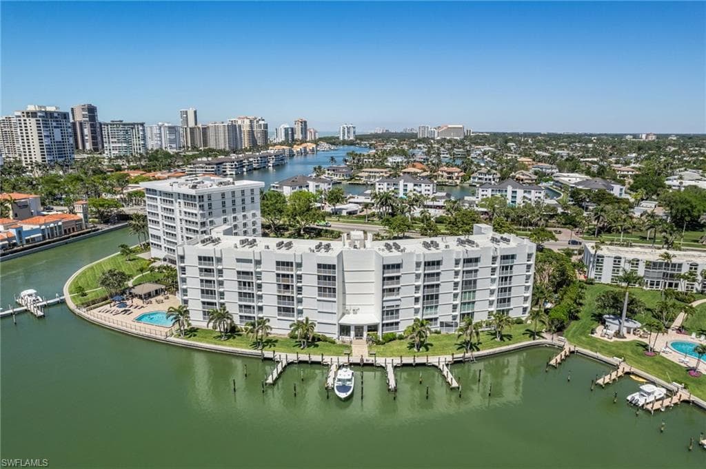 300 Park Shore Dr 4c, Naples, FL 34103-19