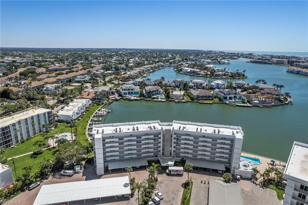 300 Park Shore Dr 4c, Naples, FL 34103-25