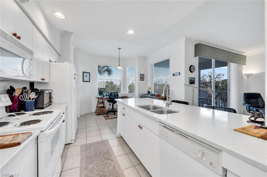7625 Arbor Lakes Ct 337, Naples, FL 34112-5
