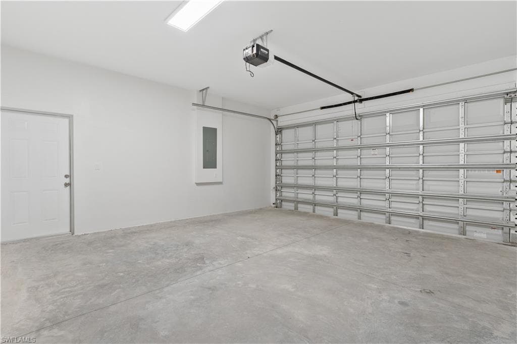 2132 Desoto Blvd S, Naples, FL 34117-26