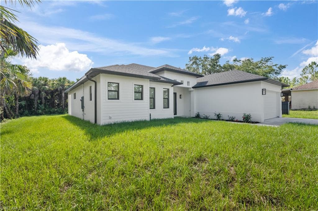 2132 Desoto Blvd S, Naples, FL 34117-7