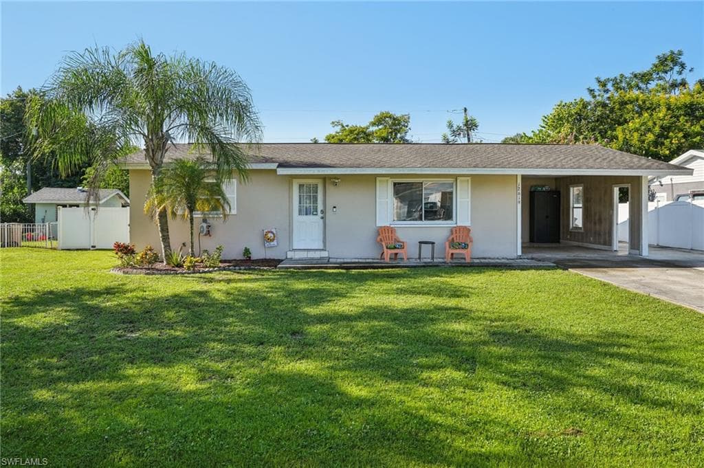 12619 2nd St, Fort Myers, FL 33905-1