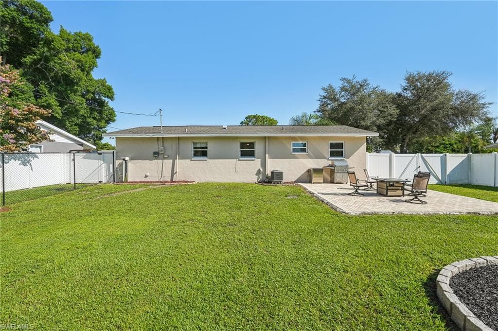 12619 2nd St, Fort Myers, FL 33905-23