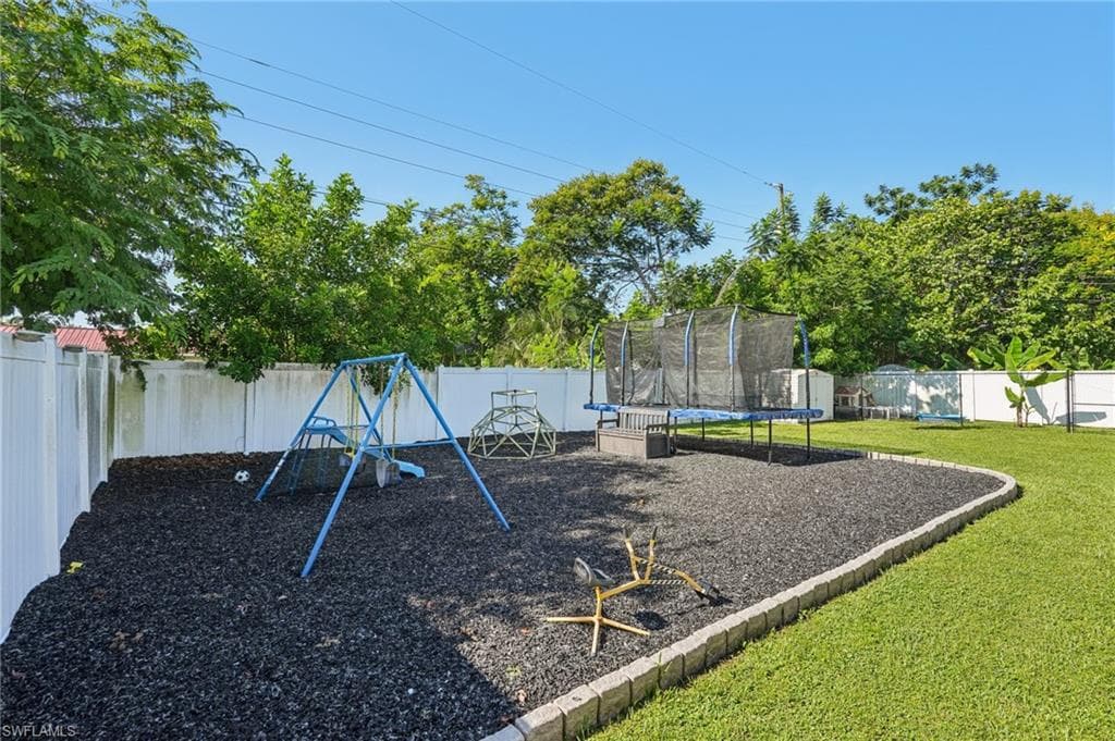 12619 2nd St, Fort Myers, FL 33905-24