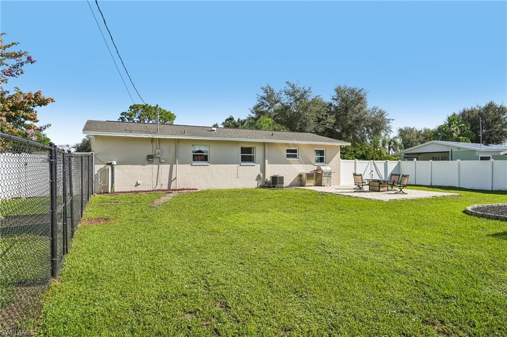 12619 2nd St, Fort Myers, FL 33905-26