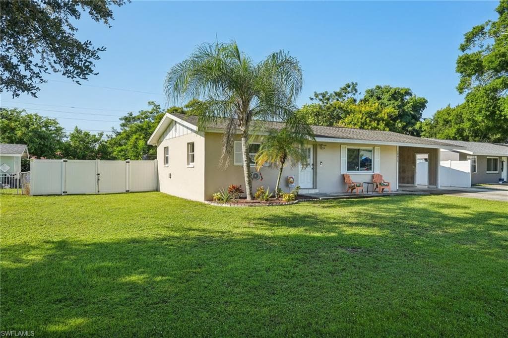 12619 2nd St, Fort Myers, FL 33905-27