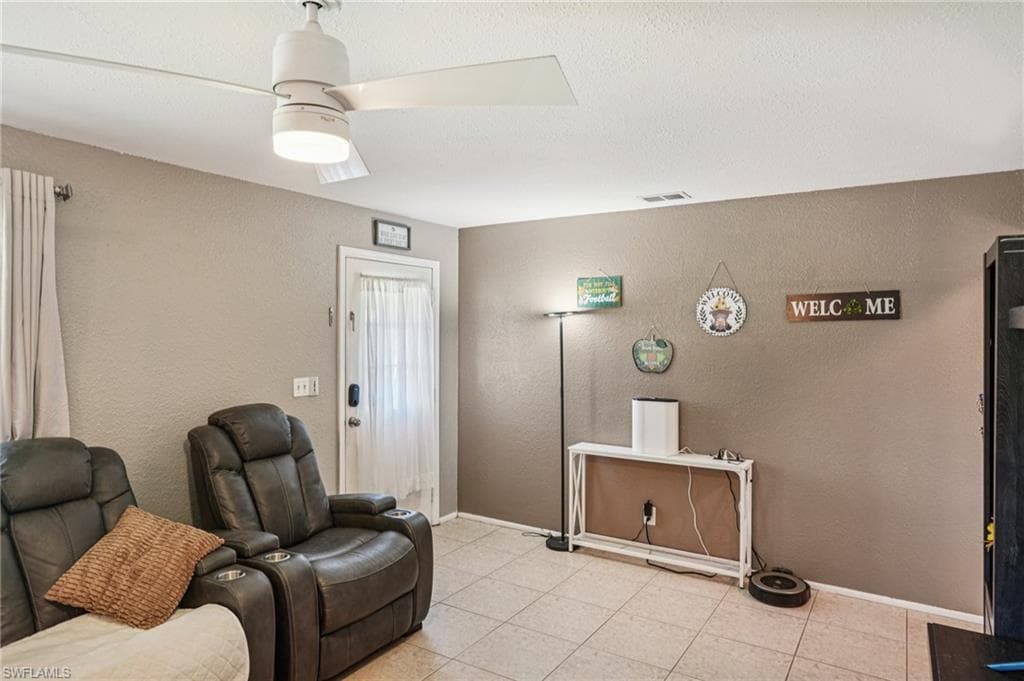 12619 2nd St, Fort Myers, FL 33905-5