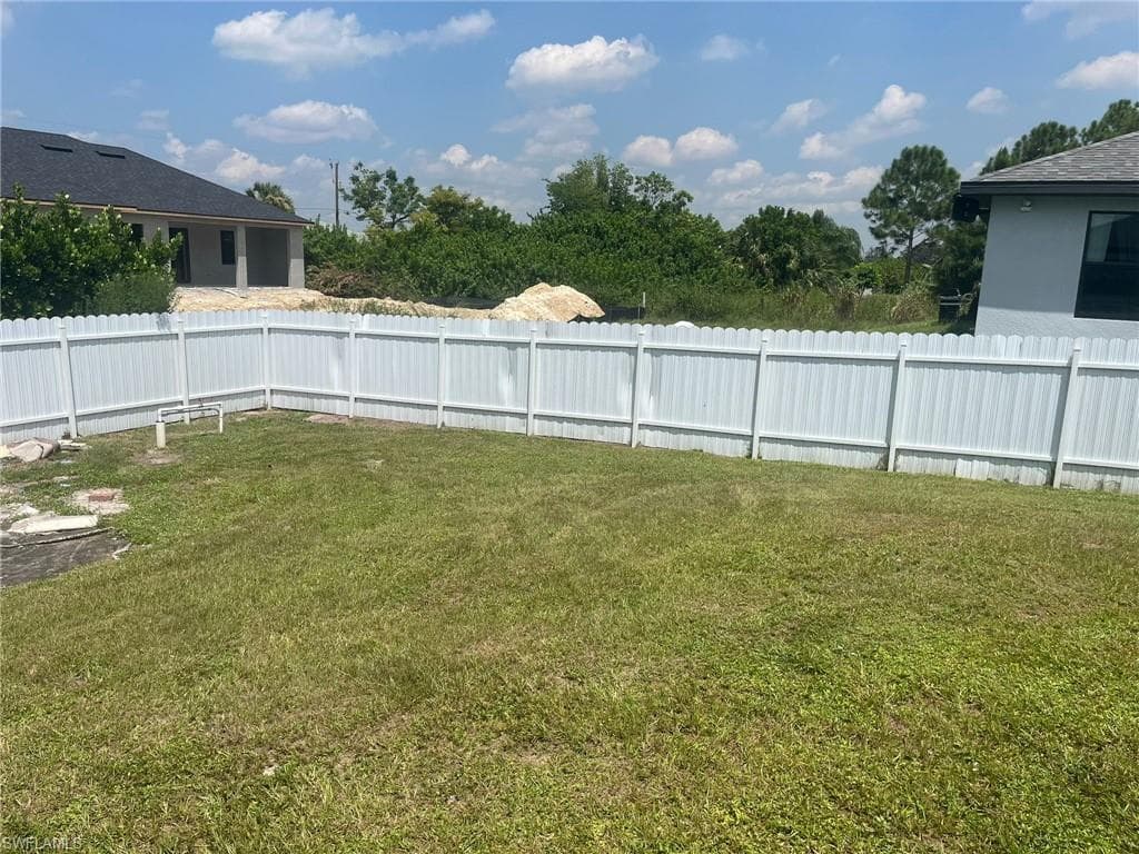 4214 21st St SW, Lehigh Acres, FL 33976-17