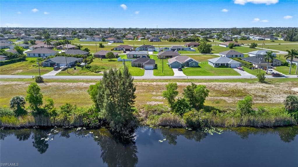 2059 17th St, Cape Coral, FL 33993-11